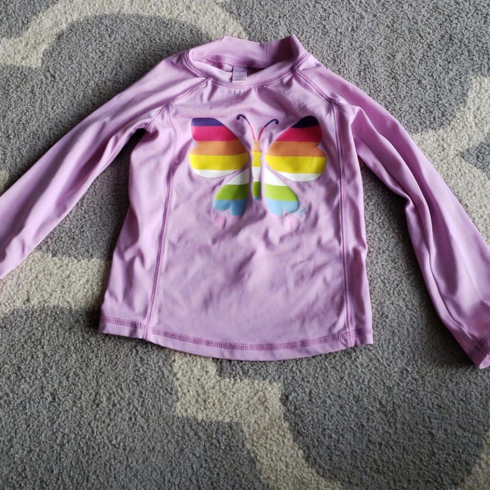 Gap swimming rash guard